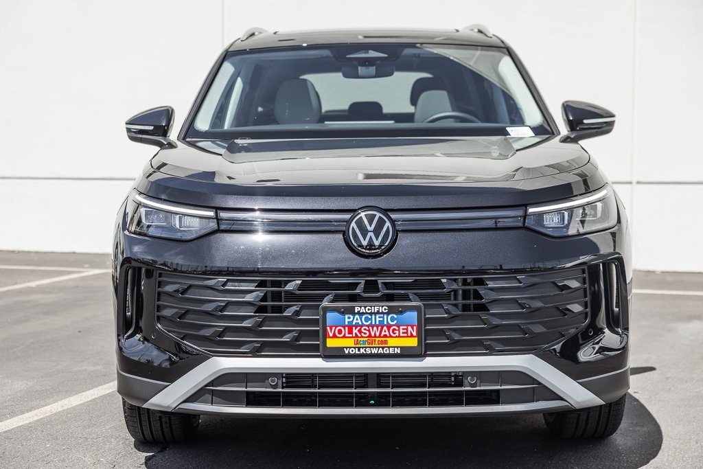 2026 Volkswagen Tiguan SE's photo