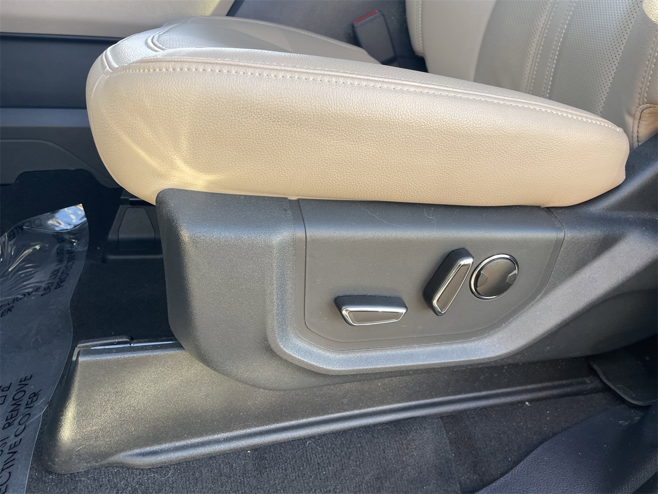 used 2024 Ford Expedition car, priced at $55,995