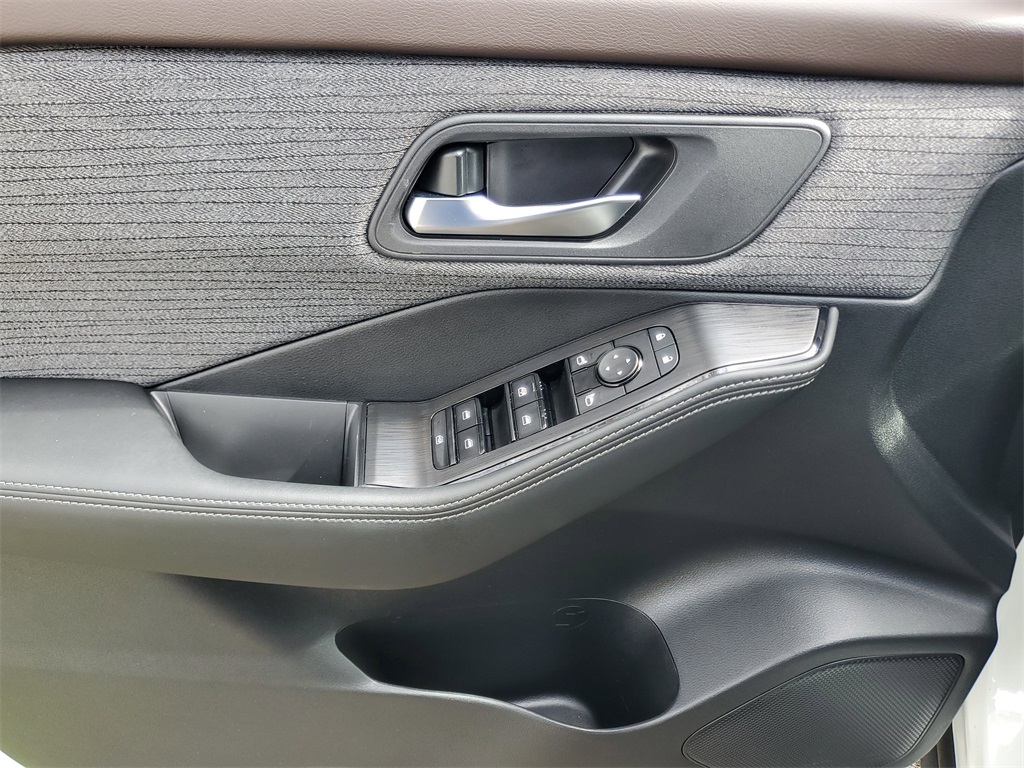 used 2022 Nissan Rogue car, priced at $20,994