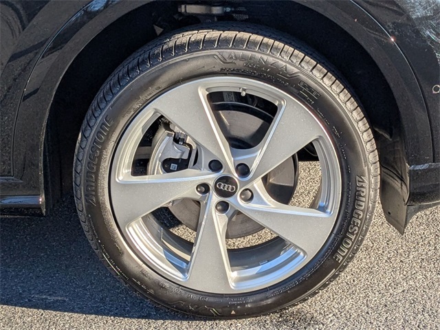 new 2025 Audi Q5 car, priced at $59,525