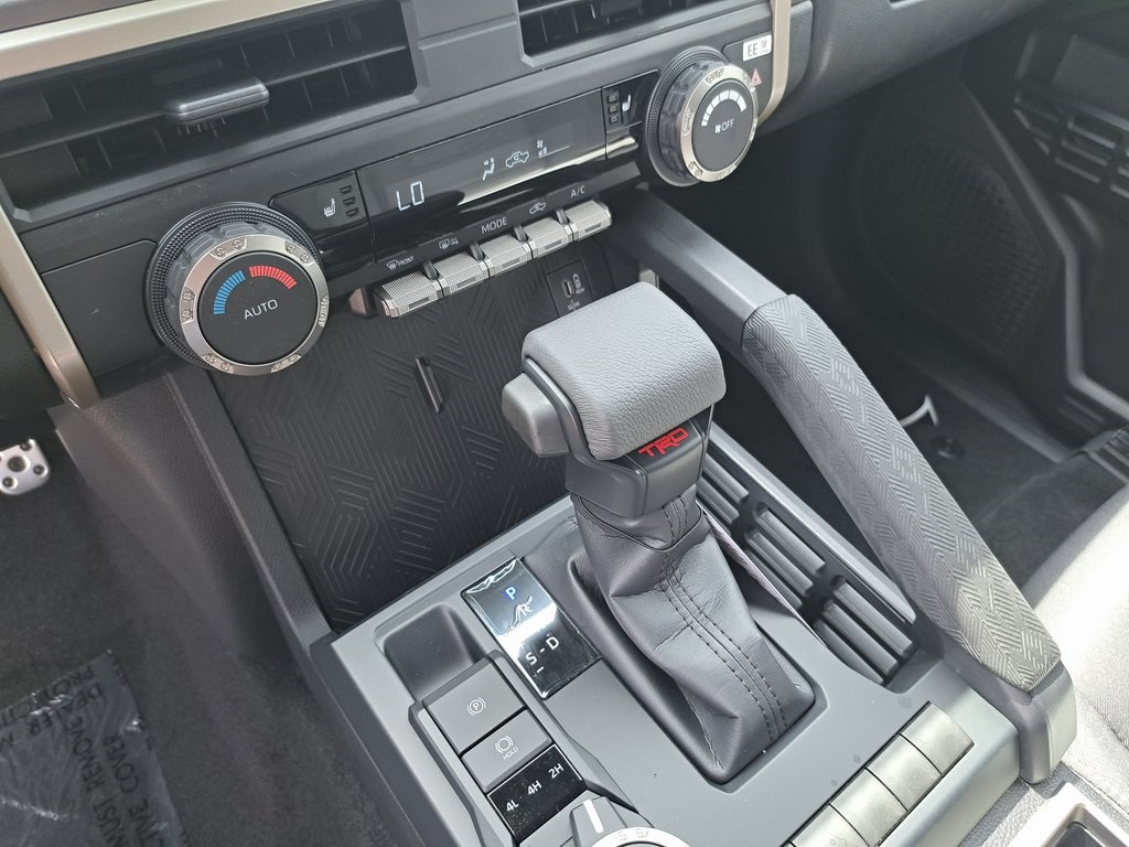 2025 Toyota Tacoma TRD Sport Double Cab photo 12