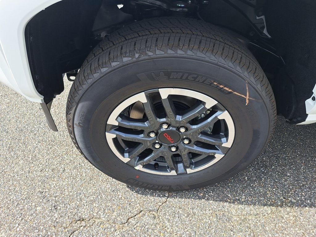 2025 Toyota Tacoma TRD Sport Double Cab photo 13