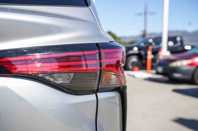 used 2023 Toyota Sienna car, priced at $45,977