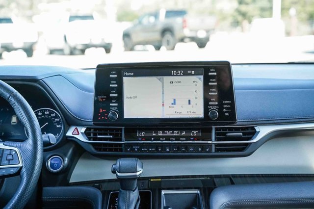 used 2023 Toyota Sienna car, priced at $45,977