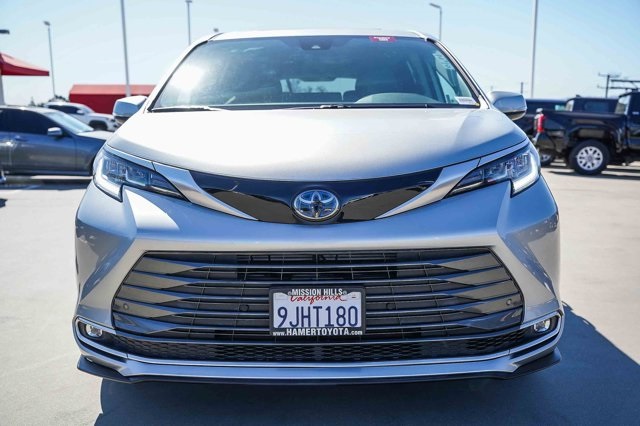 used 2023 Toyota Sienna car, priced at $45,977