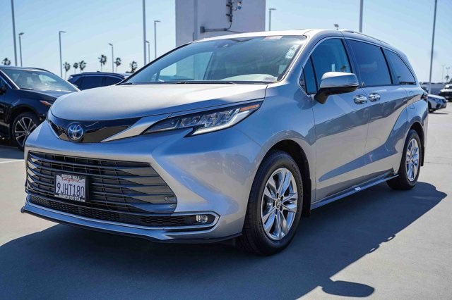 used 2023 Toyota Sienna car, priced at $45,977