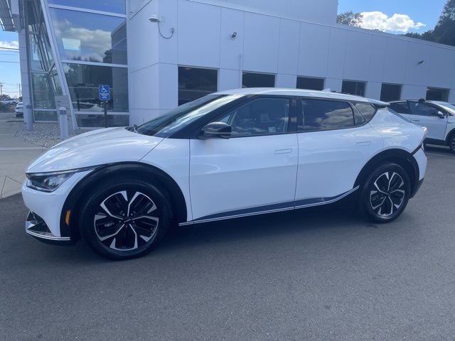 Used 2022 Kia Ev6 Wind with VIN KNDC3DLCXN5062422 for sale in North Haven, CT