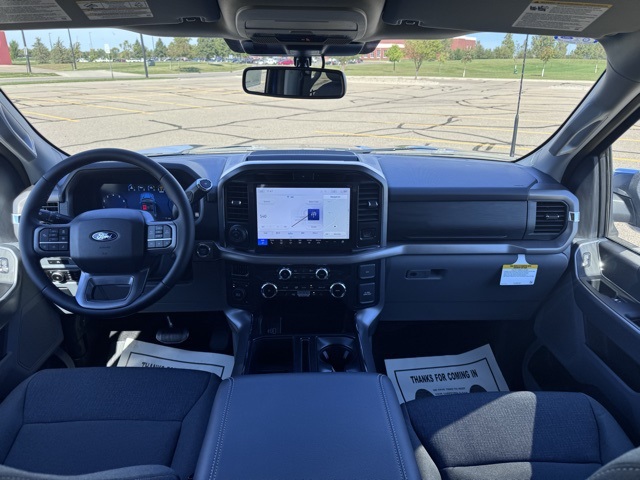 2025 Ford F-150 XLT photo 13