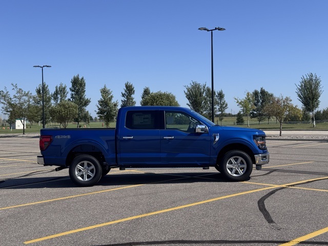 2025 Ford F-150 XLT photo 2