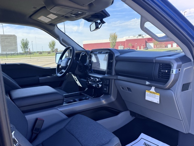 2025 Ford F-150 XLT photo 21