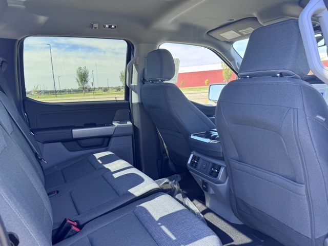 2025 Ford F-150 XLT photo 24
