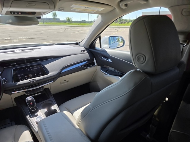 2020 Cadillac XT4 AWD Luxury