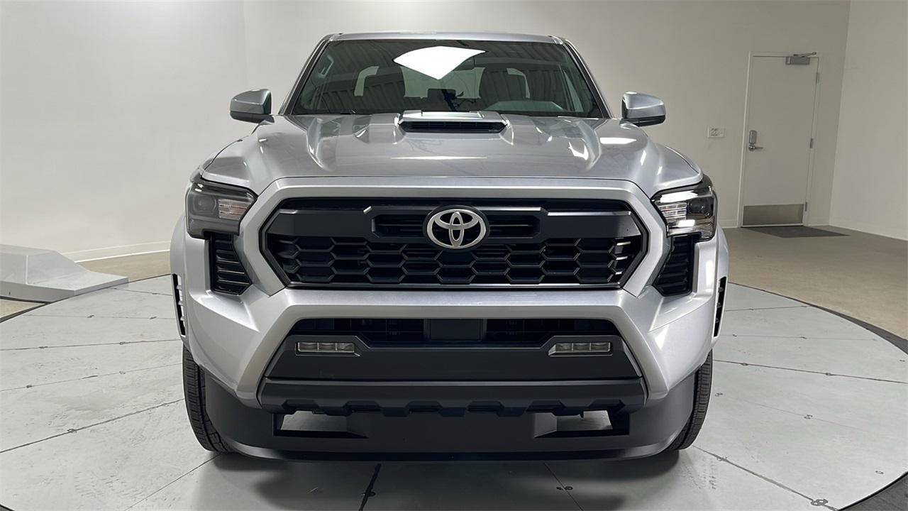 2025 Toyota Tacoma TRD Sport Double Cab photo 2