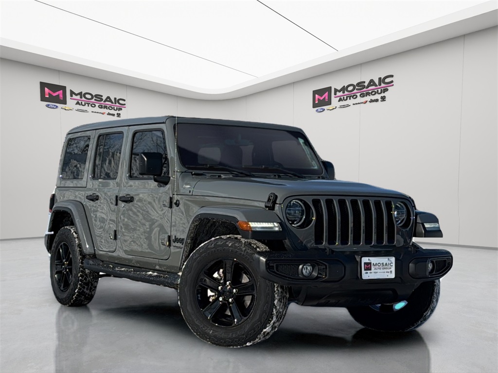 Used 2022 Jeep Wrangler Unlimited Sahara Altitude SUVs