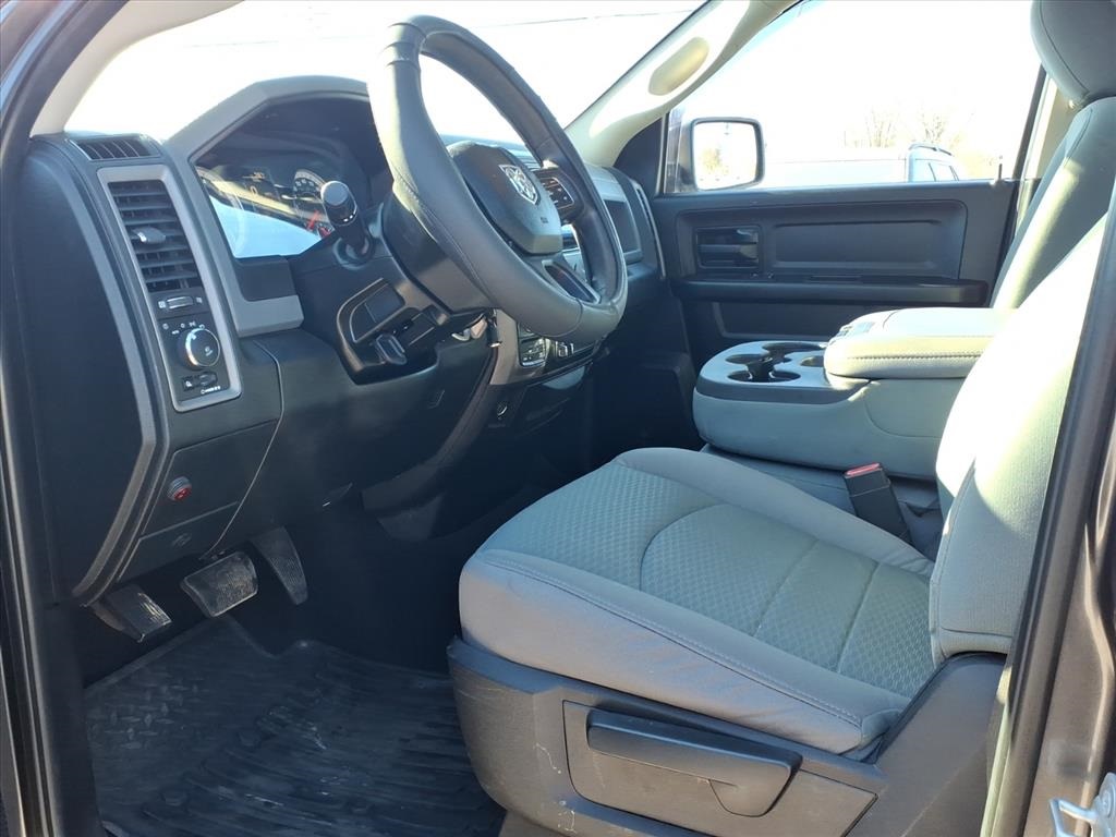 used 2019 Ram 1500 Classic car, priced at $23,900