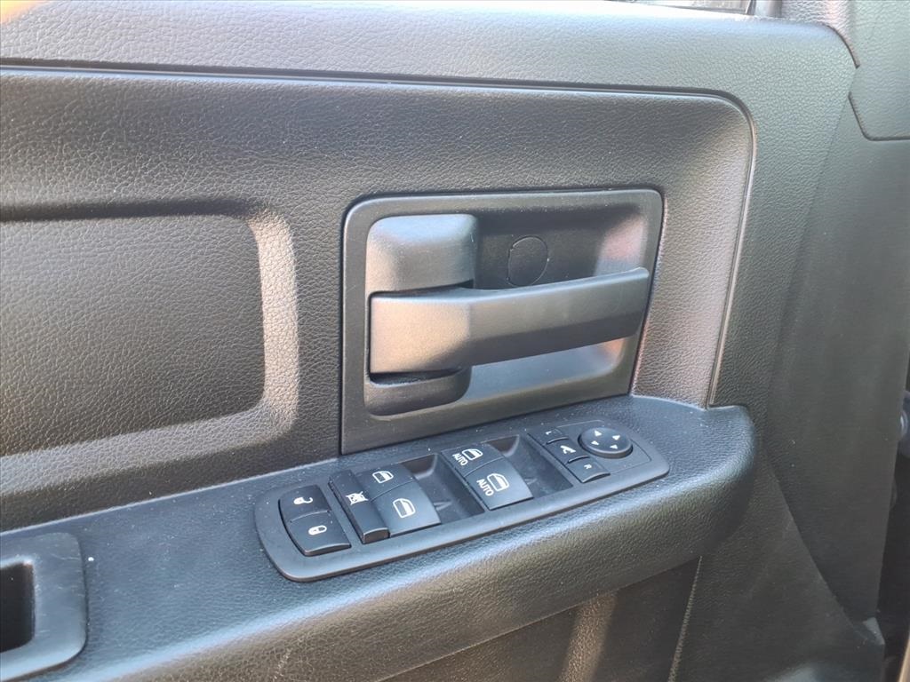 used 2019 Ram 1500 Classic car, priced at $23,900