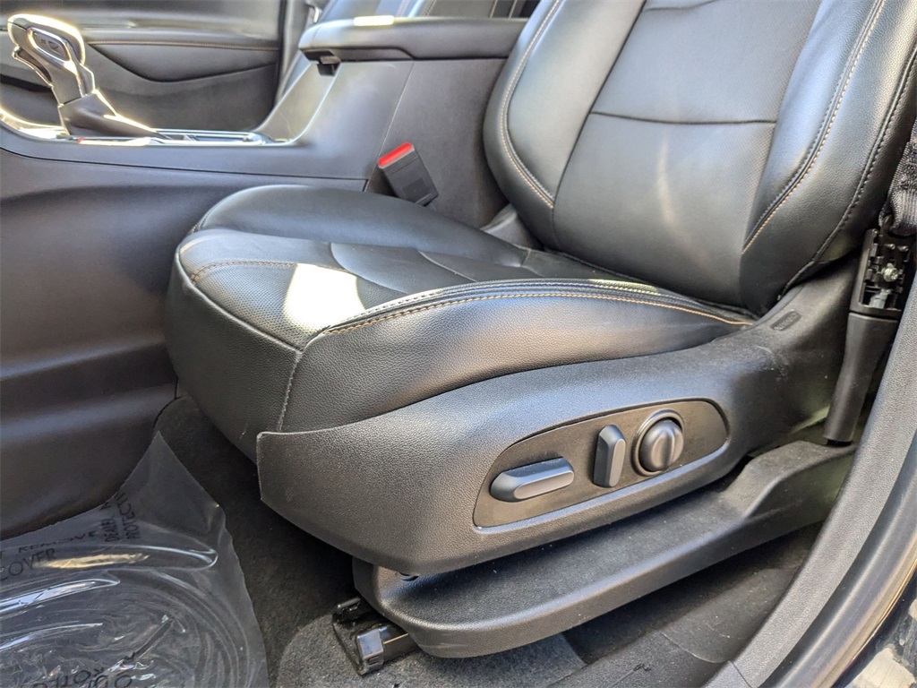 2023 Chevrolet Equinox Premier photo 13