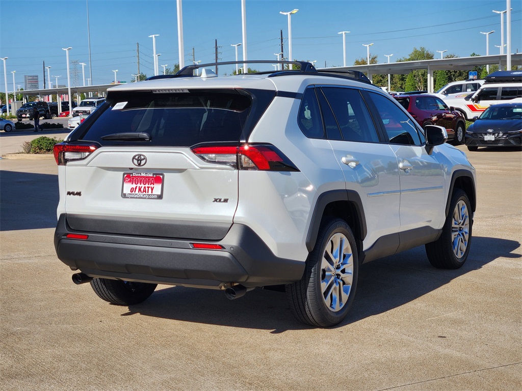 2025 Toyota RAV4 XLE Premium photo 3