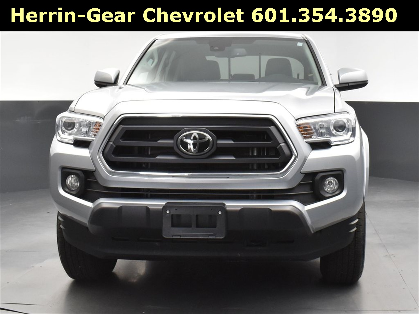 2023 Toyota Tacoma SR5 photo 9