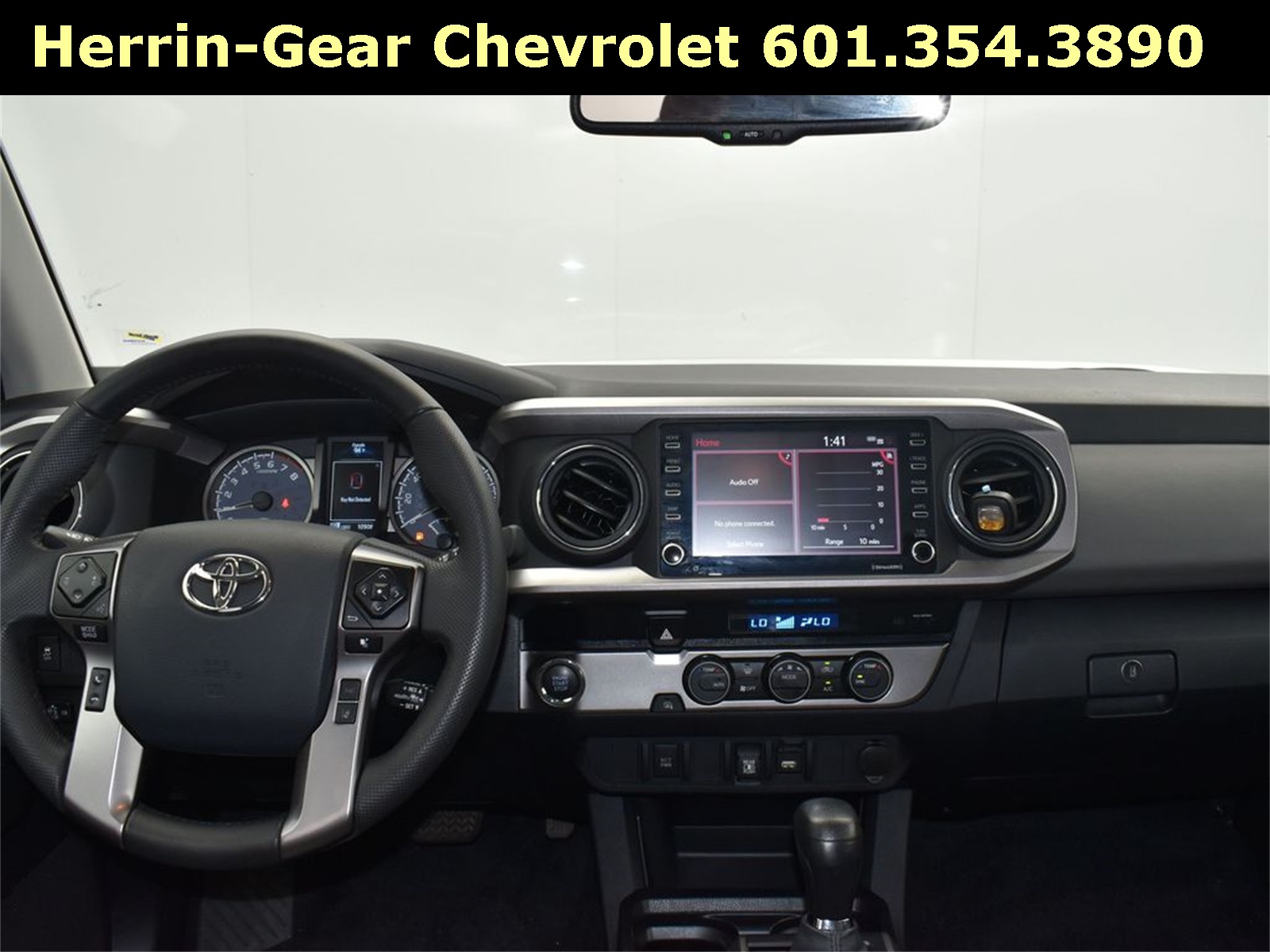 2023 Toyota Tacoma SR5 photo 17