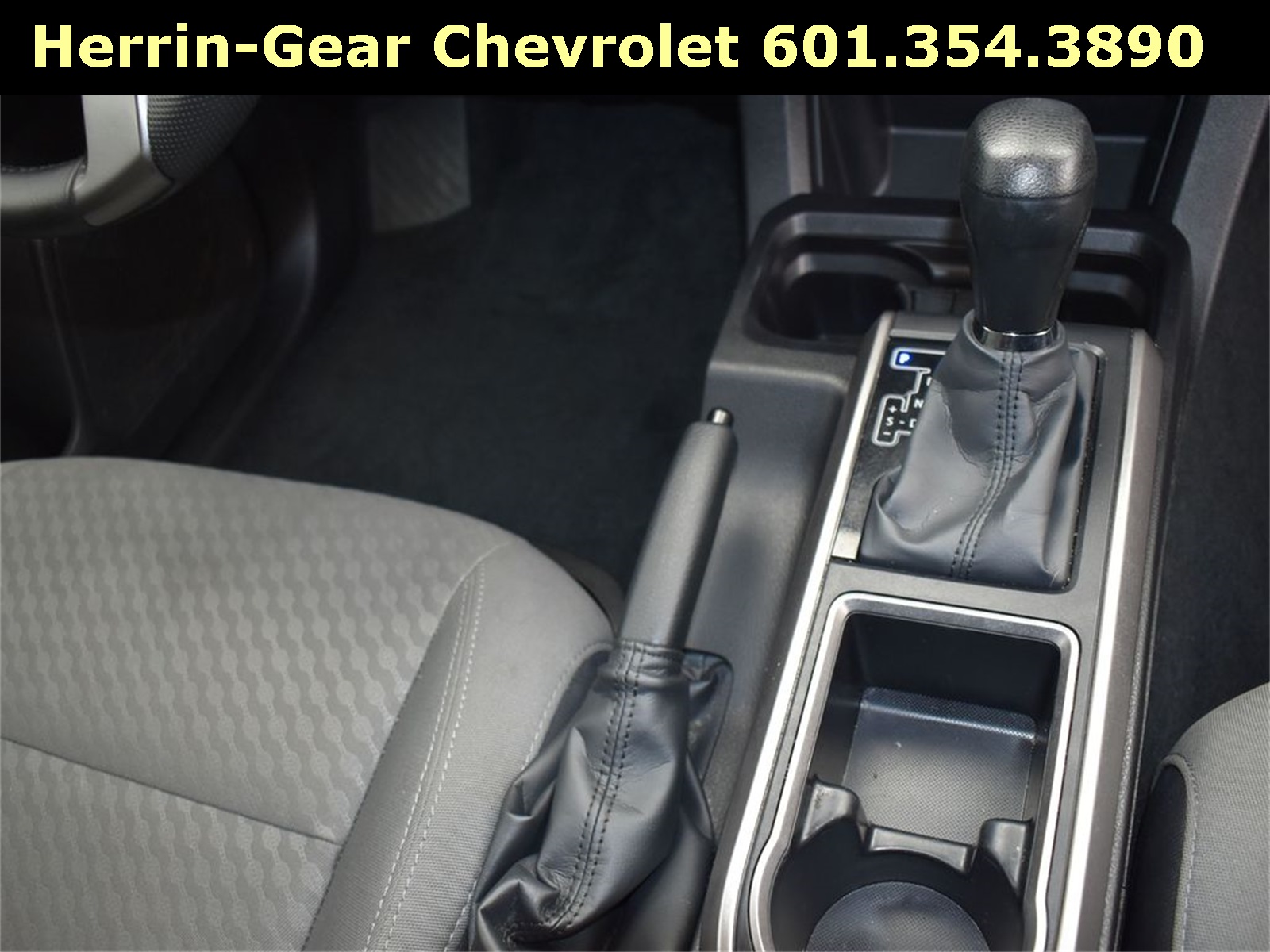 2023 Toyota Tacoma SR5 photo 24