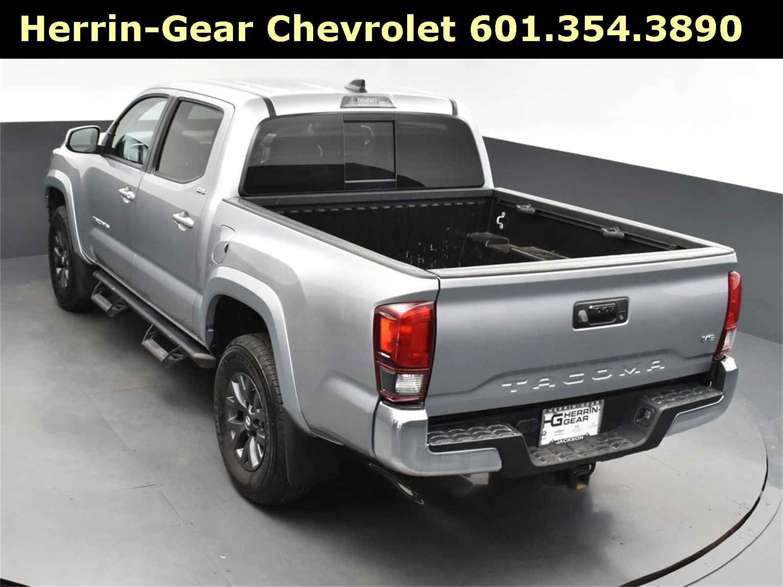 2023 Toyota Tacoma SR5 photo 30