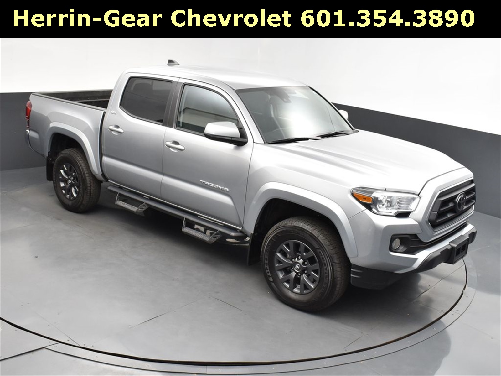 2023 Toyota Tacoma SR5 photo 33