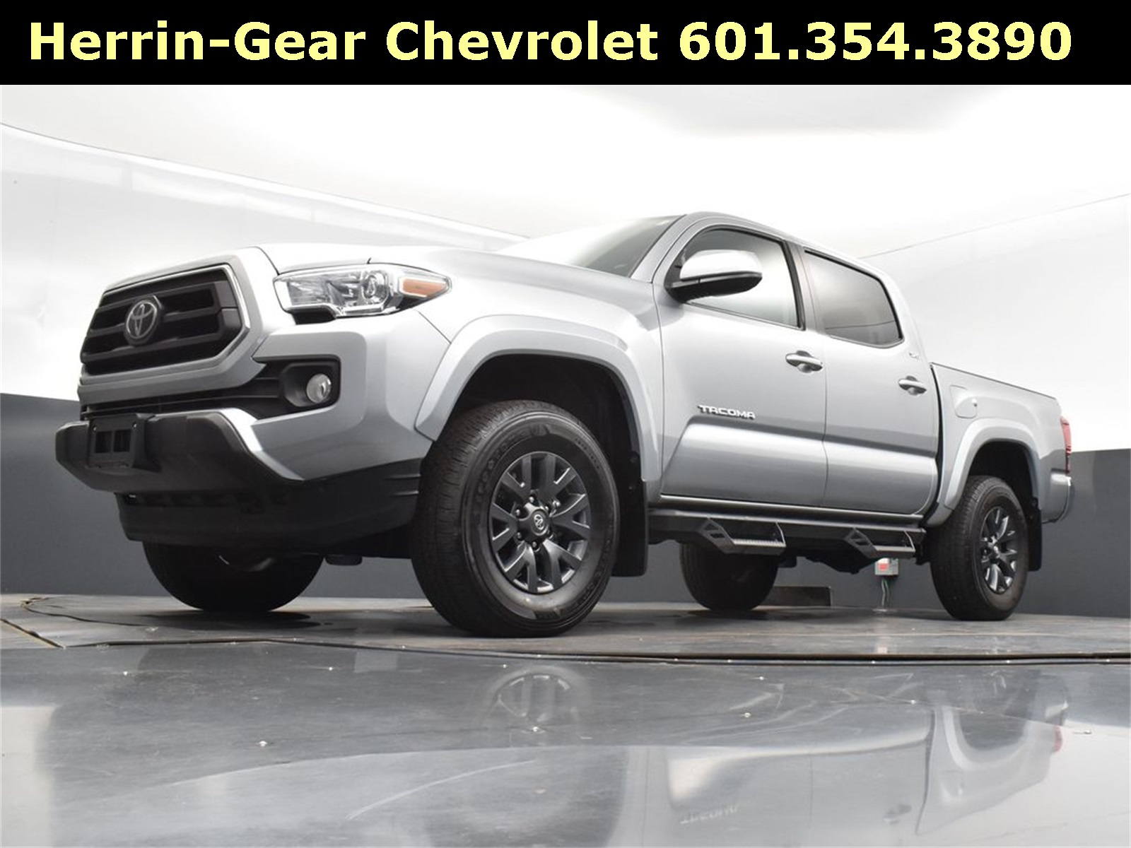2023 Toyota Tacoma SR5 photo 35