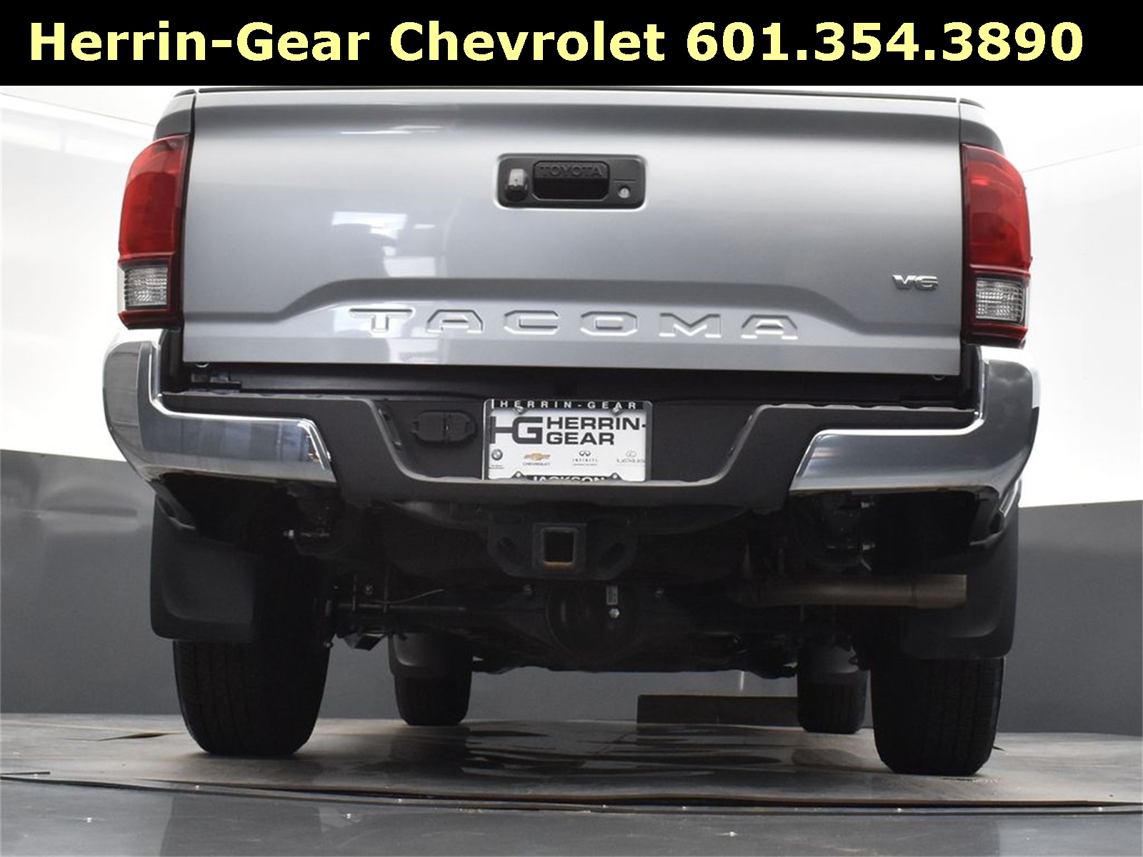 2023 Toyota Tacoma SR5 photo 38