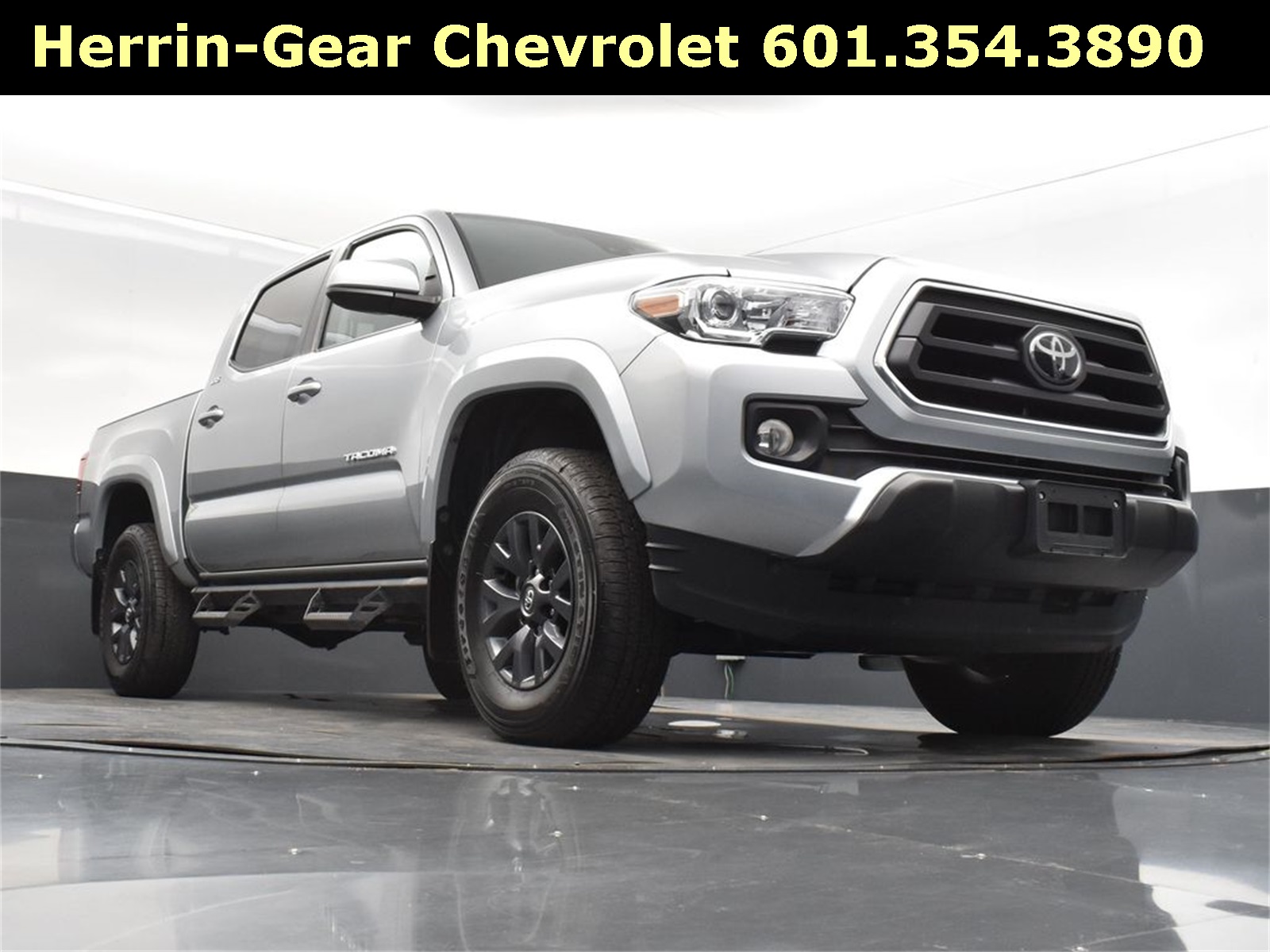 2023 Toyota Tacoma SR5 photo 41