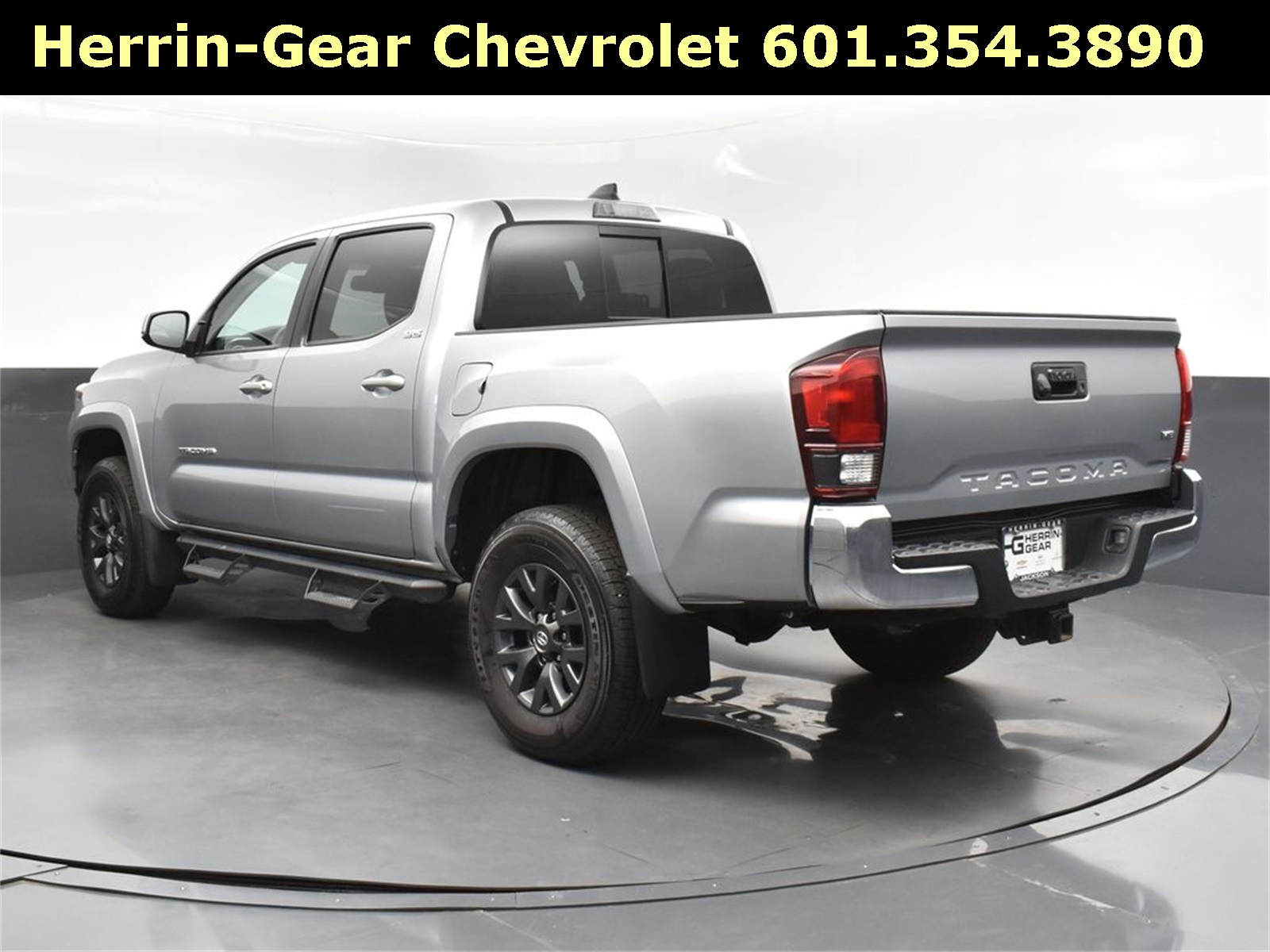 2023 Toyota Tacoma SR5 photo 4
