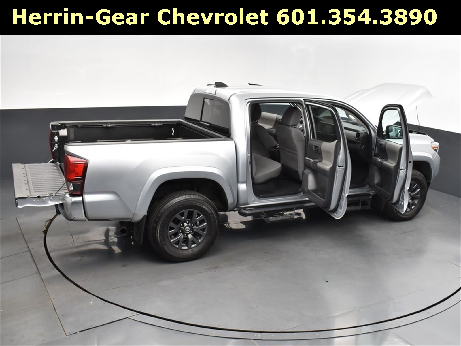 2023 Toyota Tacoma SR5 photo 46
