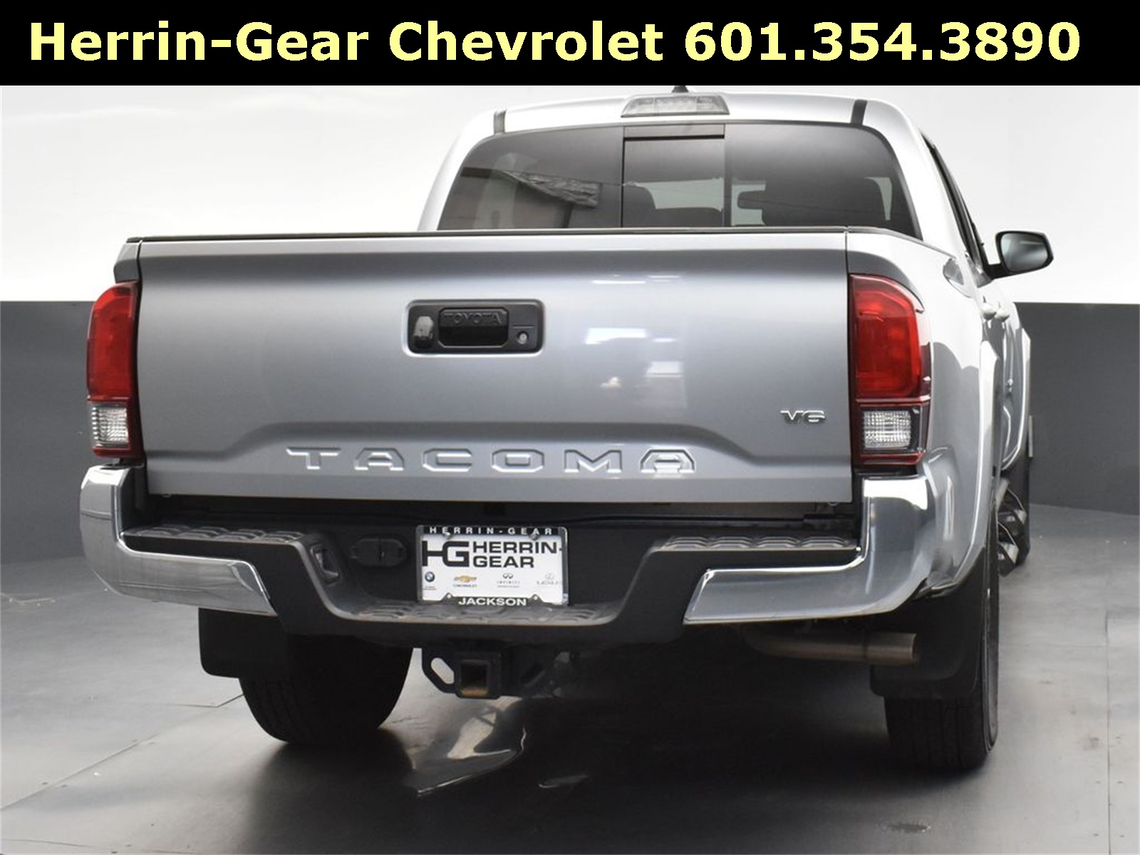 2023 Toyota Tacoma SR5 photo 6