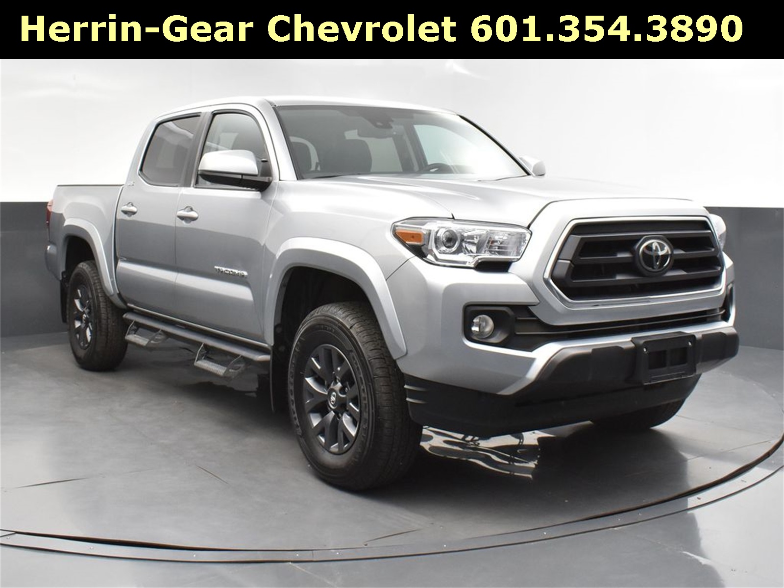 2023 Toyota Tacoma SR5 photo 8