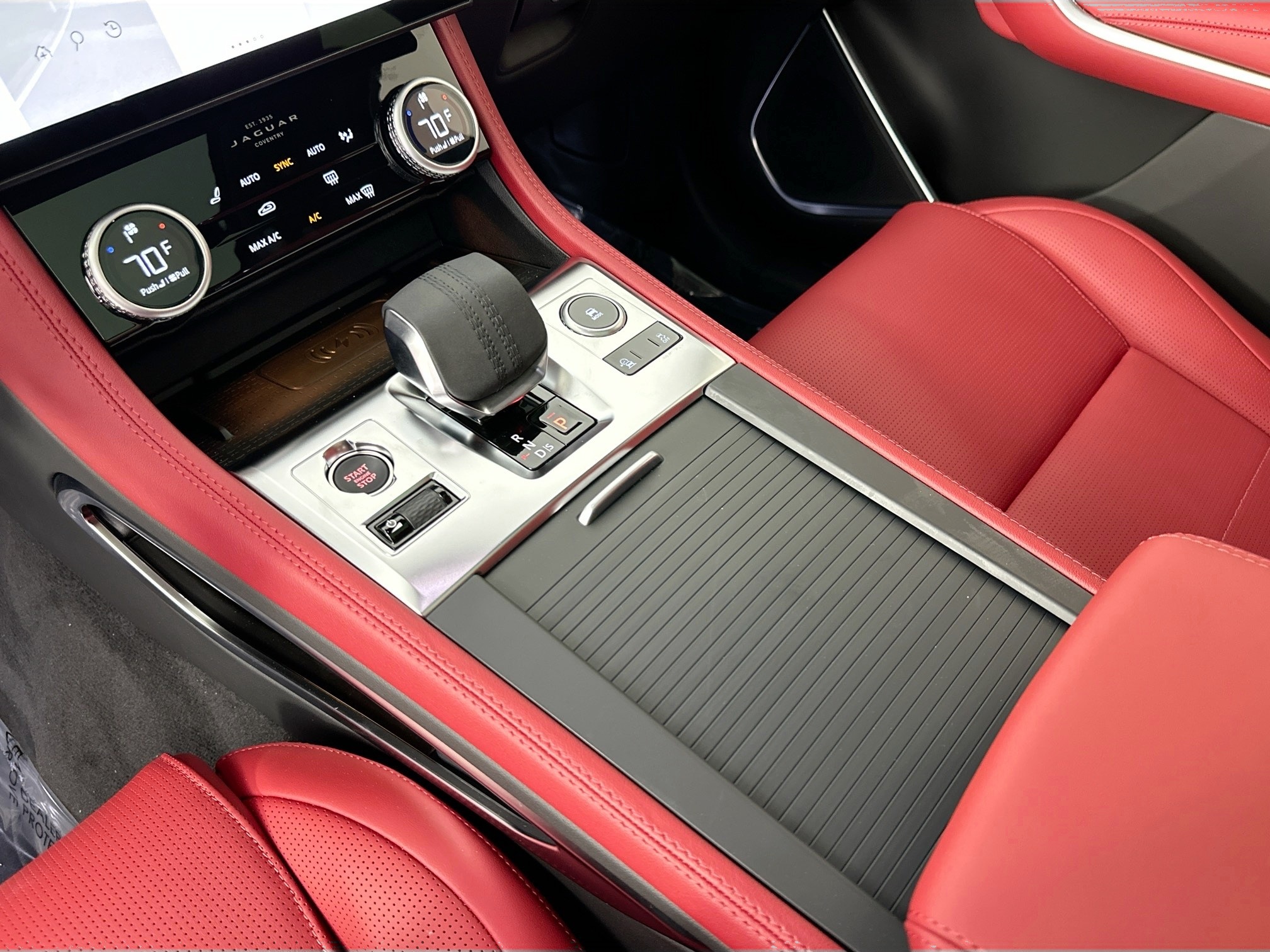 new 2025 Jaguar F-PACE car, priced at $65,323