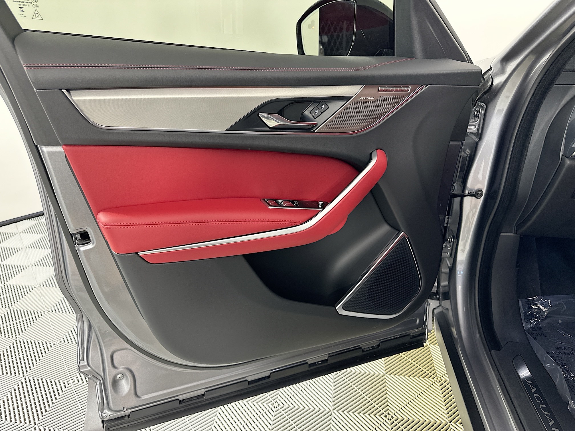 new 2025 Jaguar F-PACE car, priced at $65,323