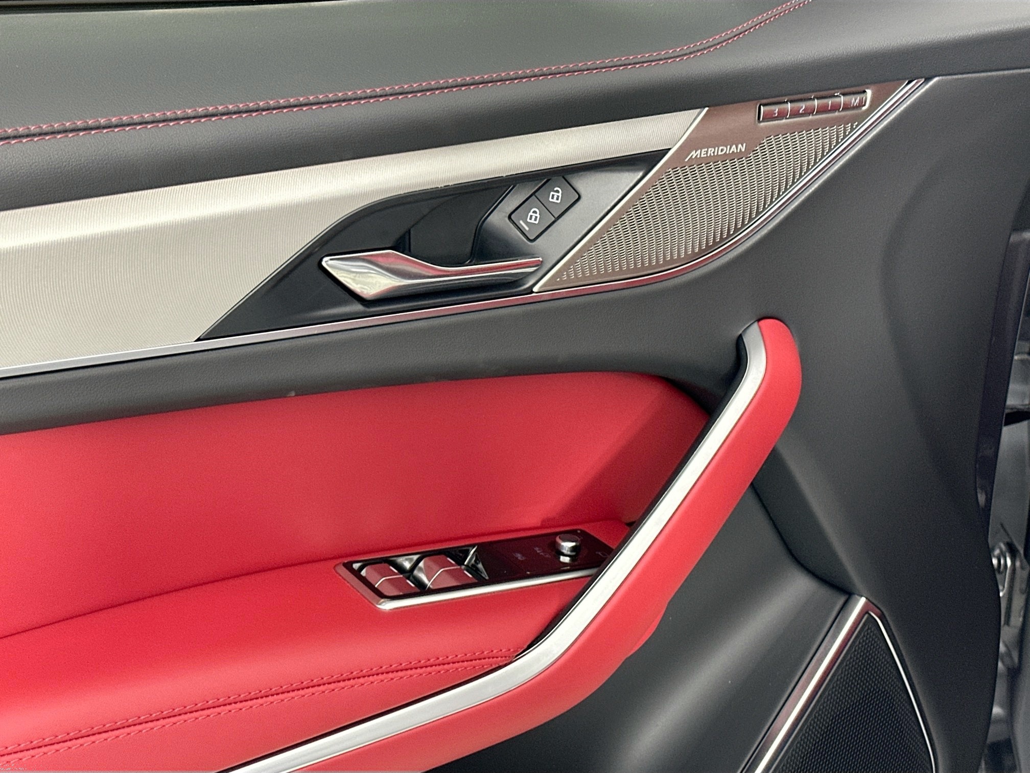 new 2025 Jaguar F-PACE car, priced at $65,323