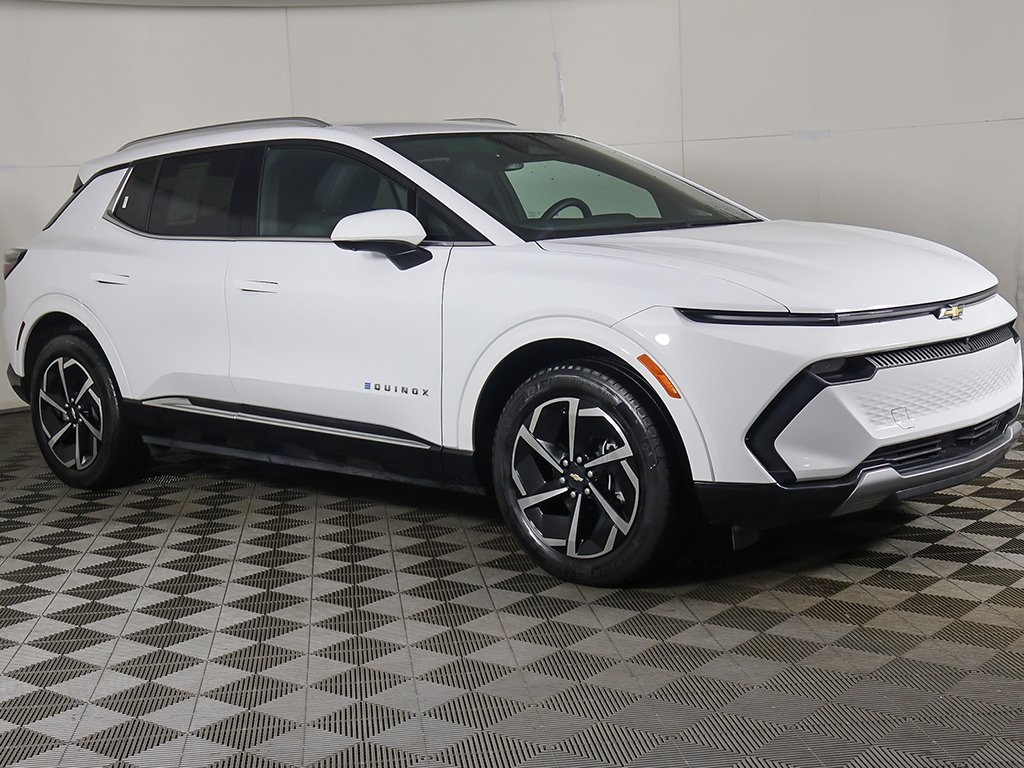 Used 2024 Chevrolet Equinox EV LT with VIN 3GN7DLRR9RS294257 for sale in Cleveland, OH