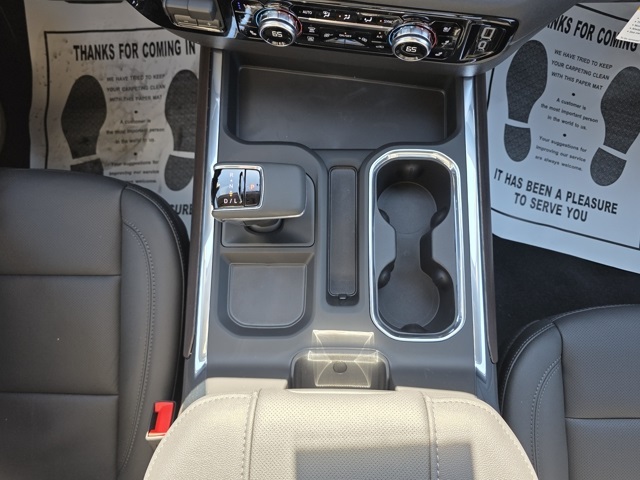 2026 GMC Sierra 1500 Crew Cab, Short Bed, SLT, 4WD