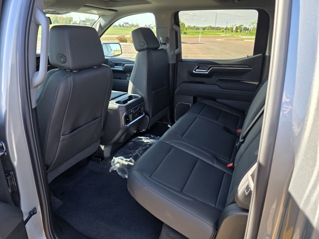 2026 GMC Sierra 1500 Crew Cab, Short Bed, SLT, 4WD