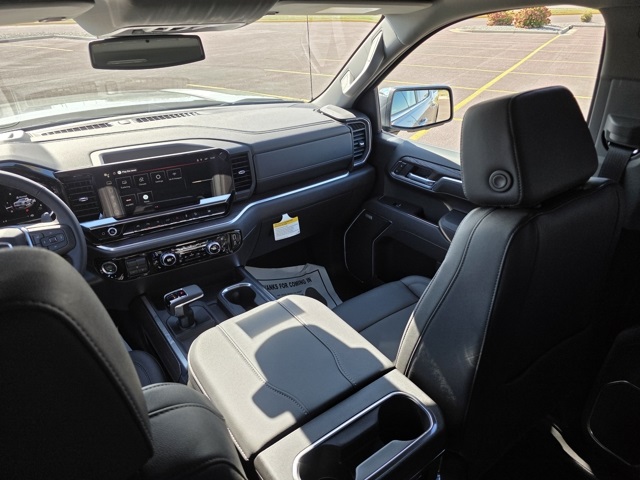 2026 GMC Sierra 1500 Crew Cab, Short Bed, SLT, 4WD