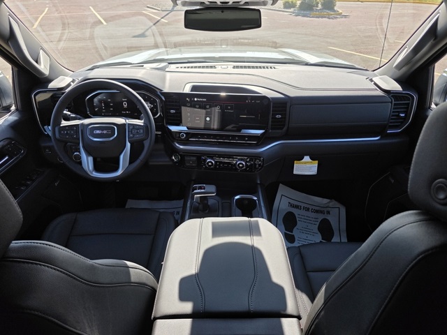 2026 GMC Sierra 1500 Crew Cab, Short Bed, SLT, 4WD