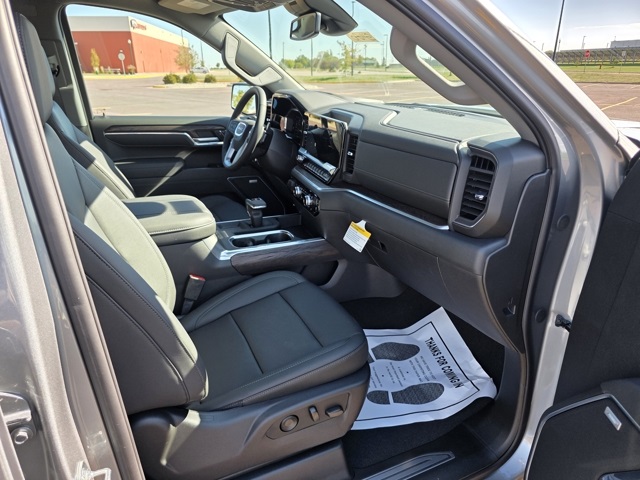 2026 GMC Sierra 1500 Crew Cab, Short Bed, SLT, 4WD