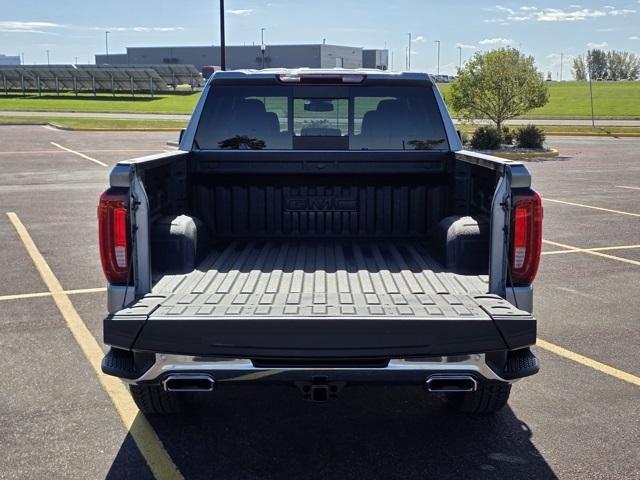 2026 GMC Sierra 1500 Crew Cab, Short Bed, SLT, 4WD