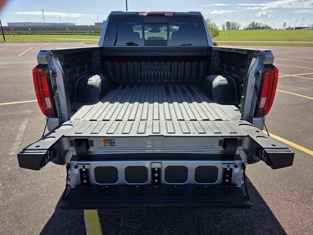 2026 GMC Sierra 1500 Crew Cab, Short Bed, SLT, 4WD