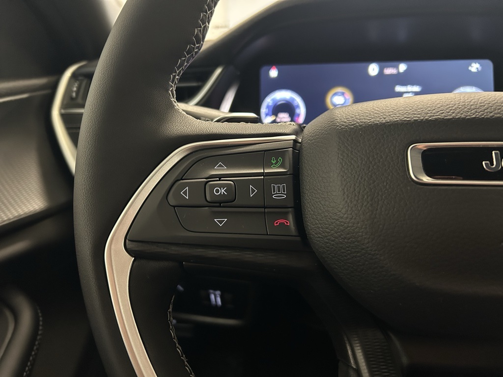 new 2025 Jeep Grand Cherokee car, priced at $42,413