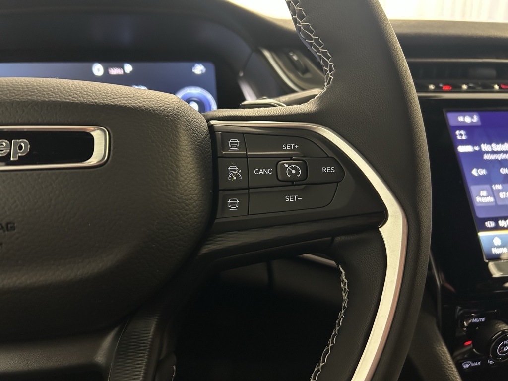 new 2025 Jeep Grand Cherokee car, priced at $42,413