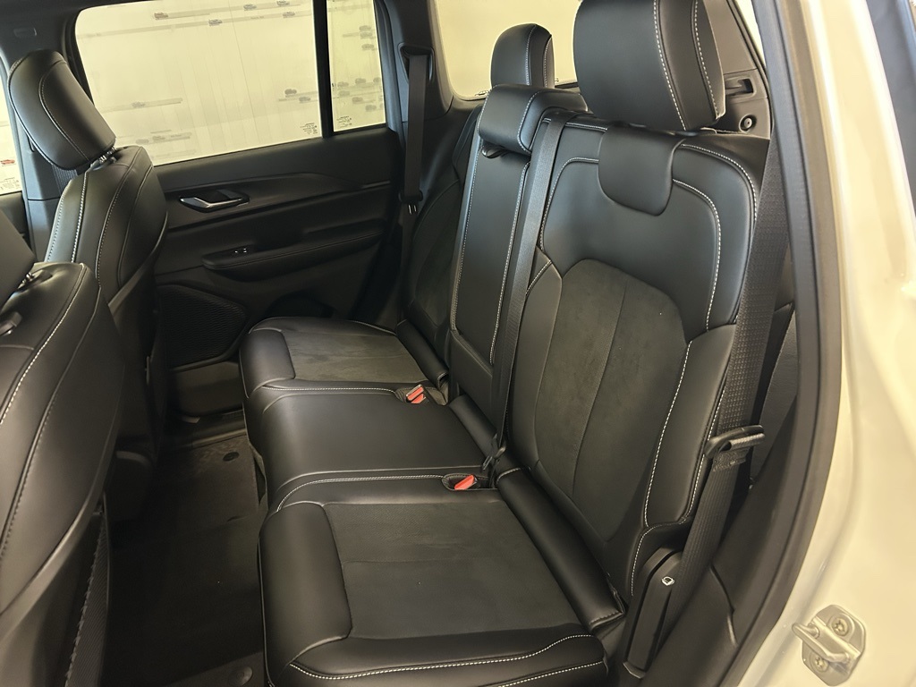 new 2025 Jeep Grand Cherokee car, priced at $42,413