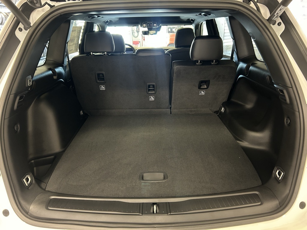 new 2025 Jeep Grand Cherokee car, priced at $42,413