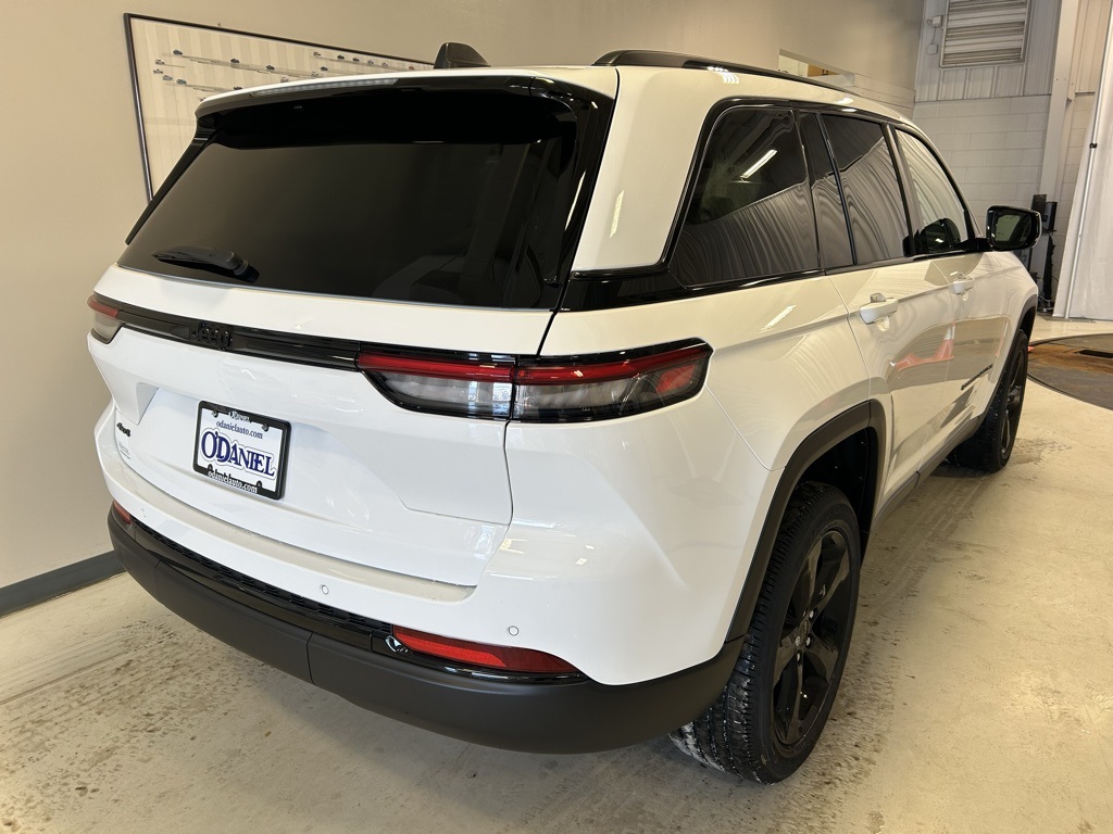 new 2025 Jeep Grand Cherokee car, priced at $42,413